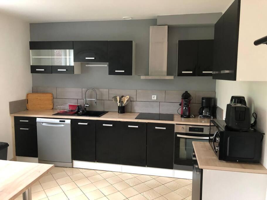 Maison Individuelle Laveissiere Bagian luar foto